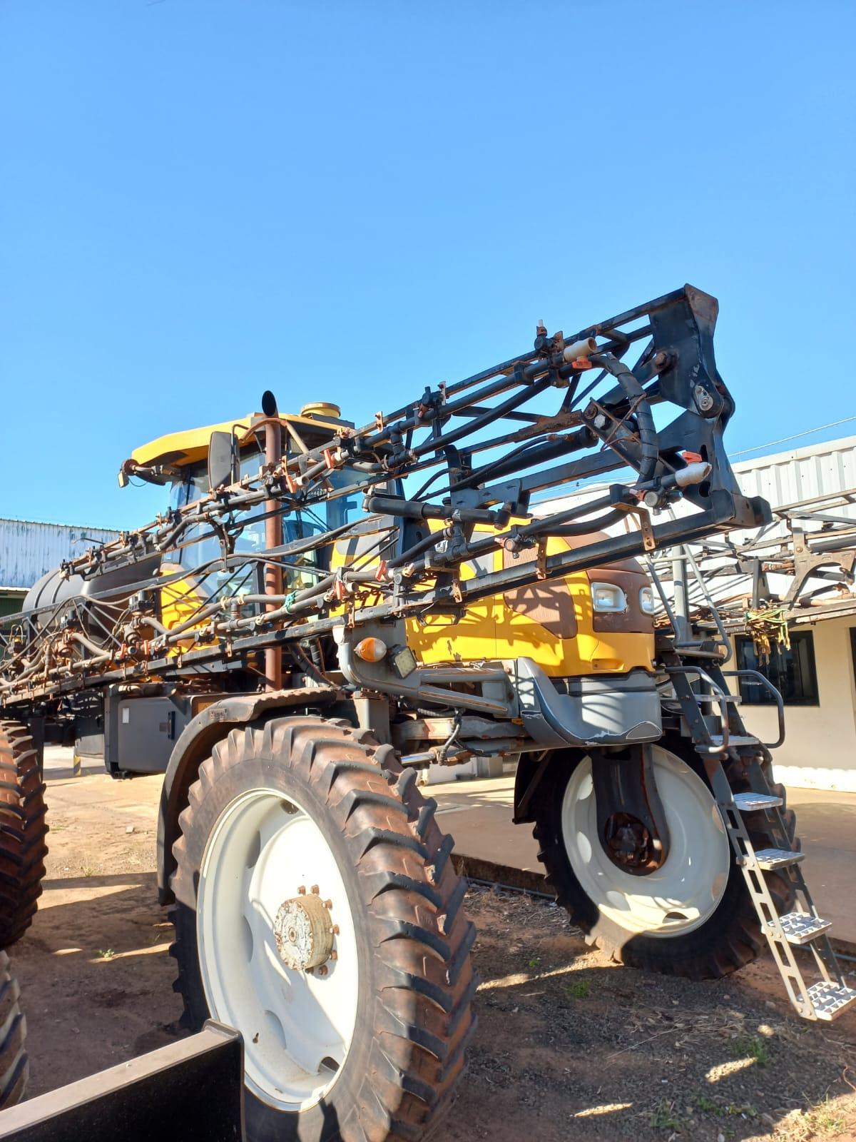 PULVERIZADOR VALTRA BS 3020