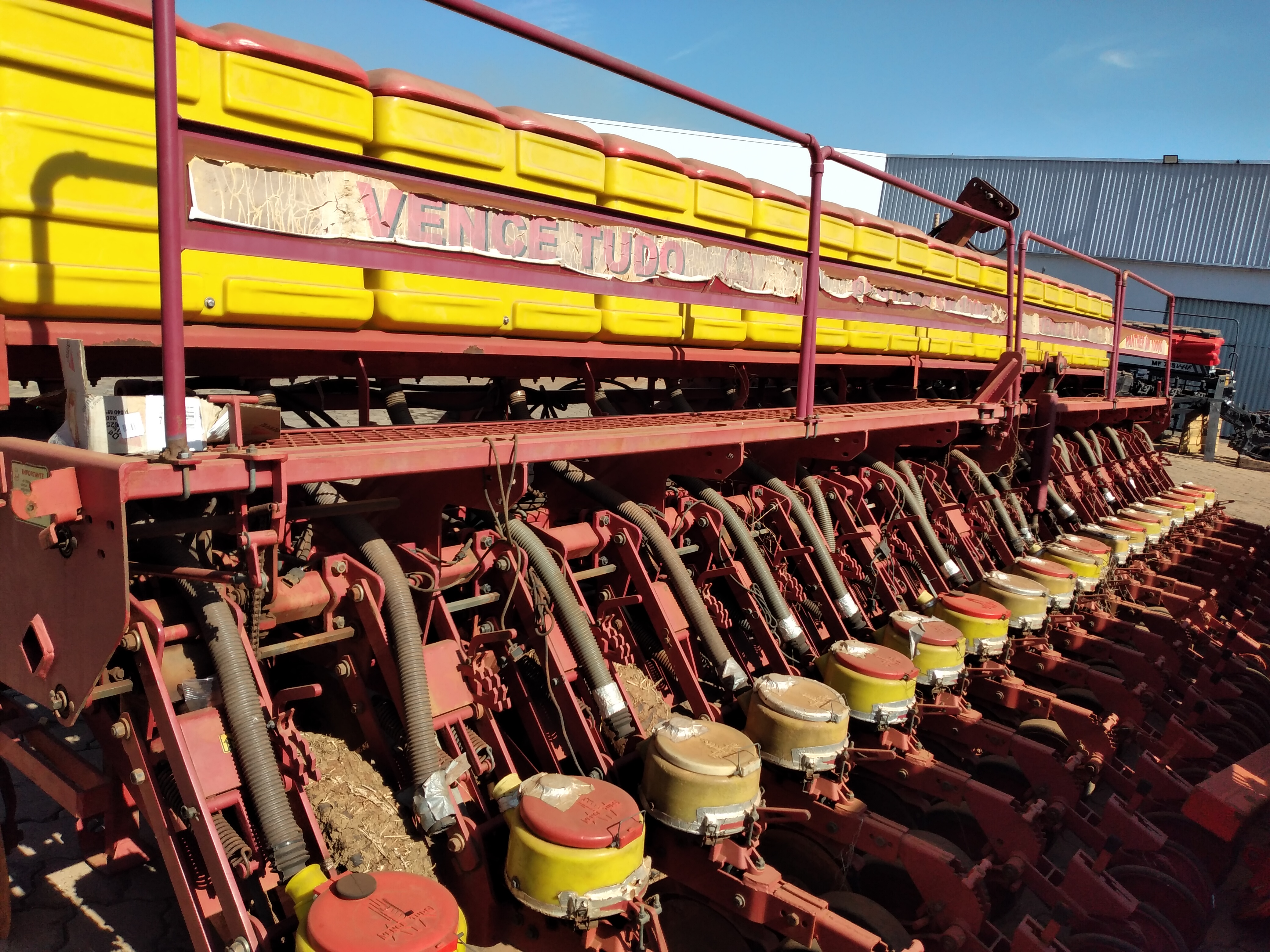 PLANTADEIRA SEMEADORA ADUB. PANTHER SM10000 10LINHAS C/TANDEM
