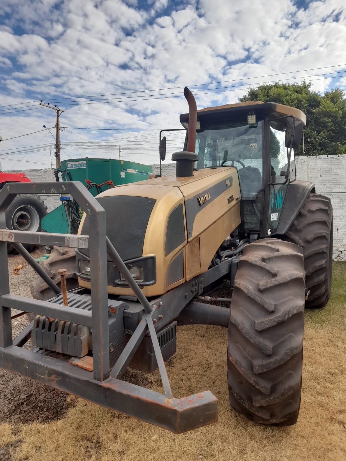 TRATOR VALTRA BH180